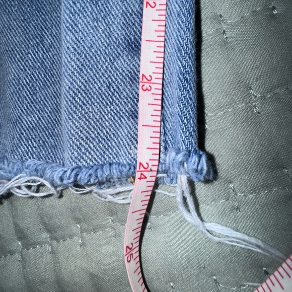 PacSun Blue Mom Jean Two Toned Frayed Hem Mid Rise  Size 27. VGUC - Picture 11 of 13